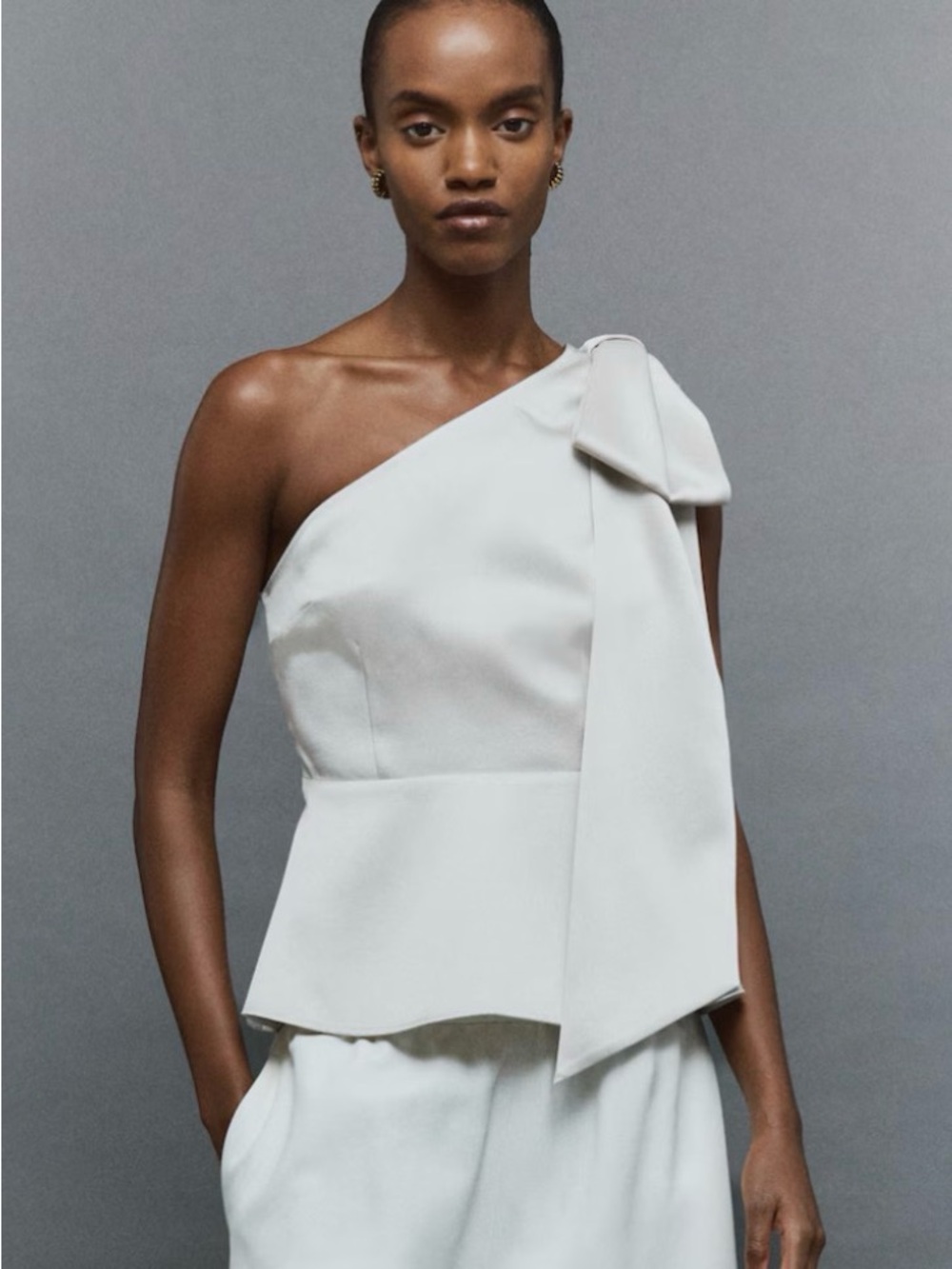 H&M Cream One-Shoulder Bow Peplum Top NWT